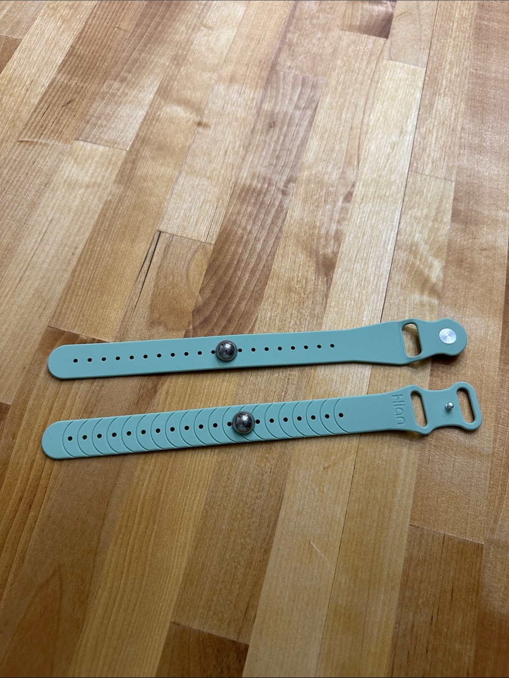 Silicone Motion Sickness Pressure Bracelets in Seafoam Green